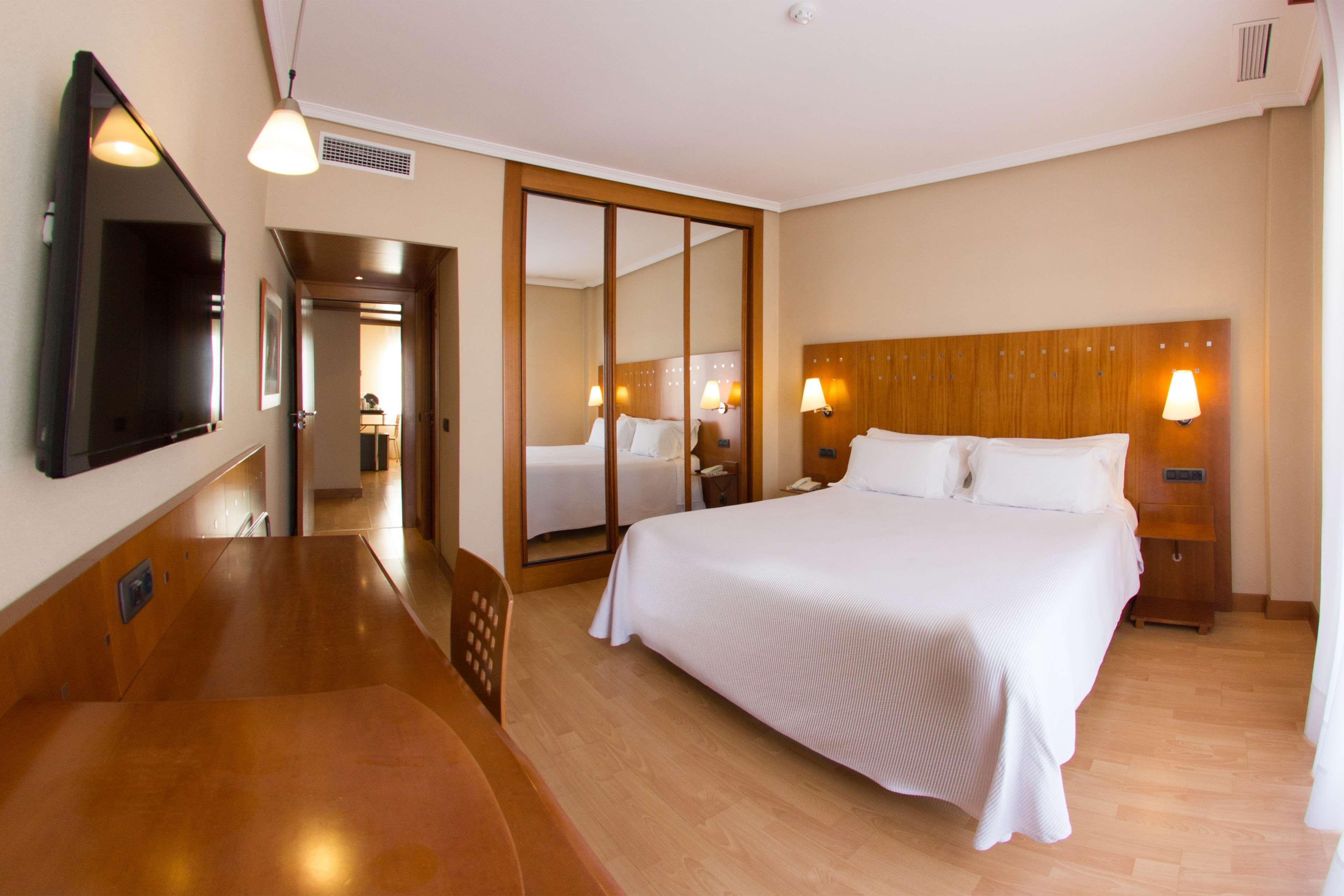 Nh San Pedro De Alcantara Marbella Exterior foto