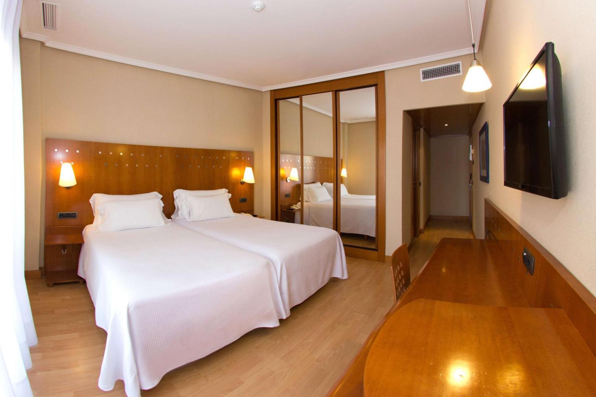 Nh San Pedro De Alcantara Marbella Exterior foto